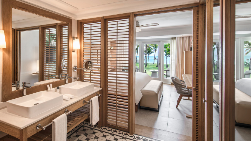 Deluxe Sea View Bathroom