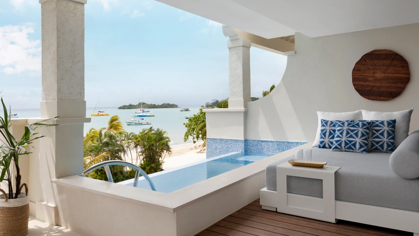 Bamboo Grove One-Bedroom Skypool Butler Suite Balcony with Pool