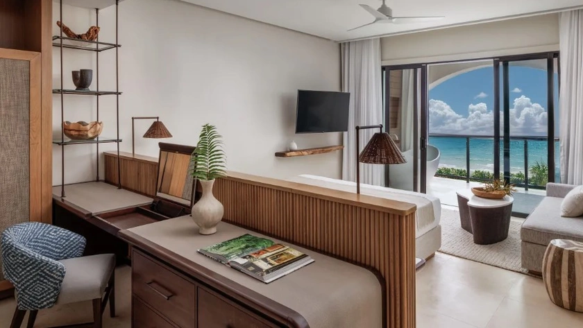 Bamboo Grove Club Suite w/ Balcony Tranquillity Soaking Tub Bedroom