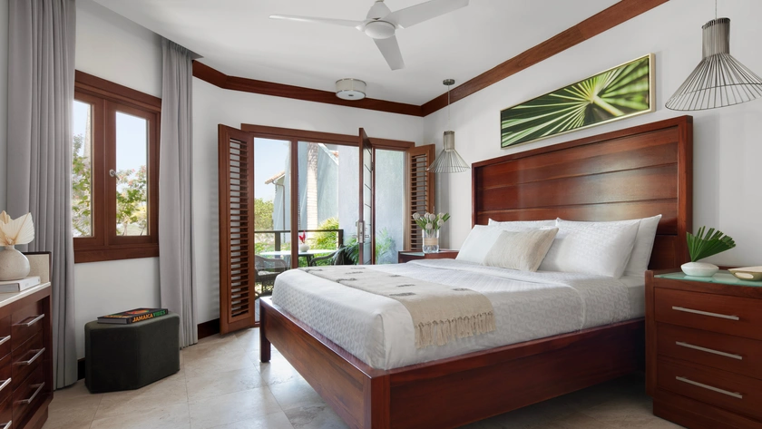 Longshore Oceanview Luxury Walkout Room Bedroom