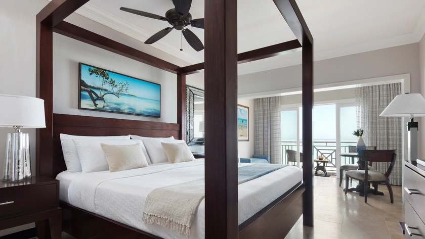 Paradise Beachfront Grande Luxe Club Level Room
