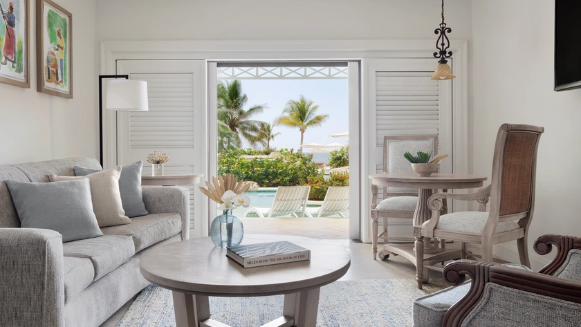 Sundowner Swim Up Beachfront Butler Suite Living Area