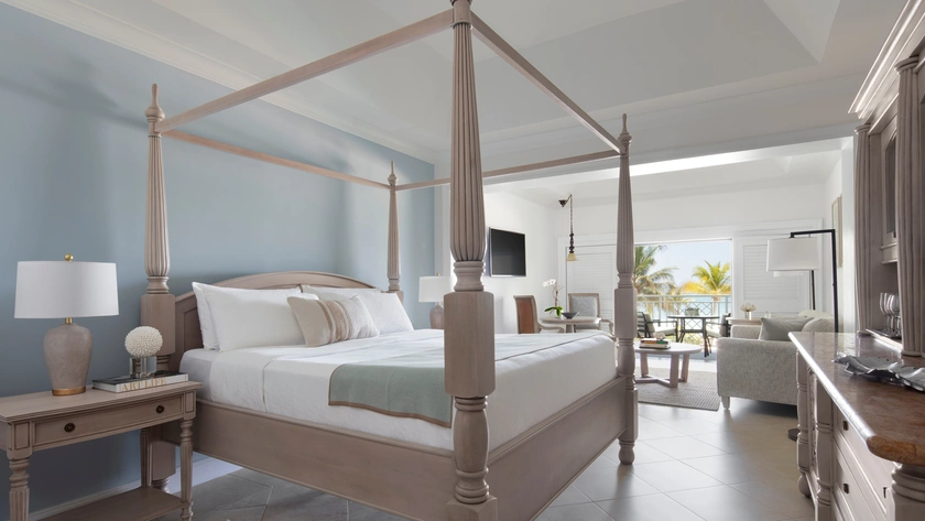 Sundowner Beachfront Penthouse One Bedroom Butler Suite