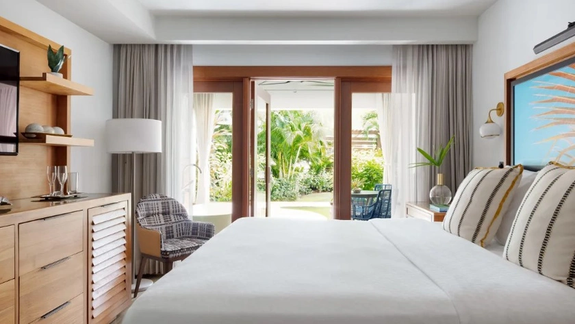 Caribbean Poolside Luxury Walkout with Patio Tranquillity Soaking Tub