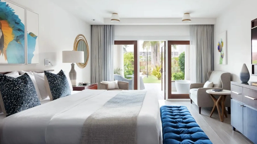 Caribbean poolside Grande Luxe Walkout with Patio Tranquillity Soaking Tub