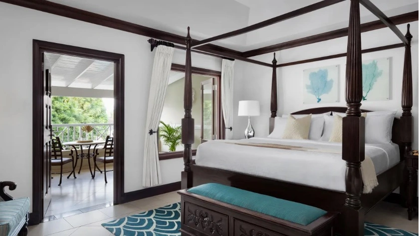 Crystal Lagoon Honeymoon Butler Suite