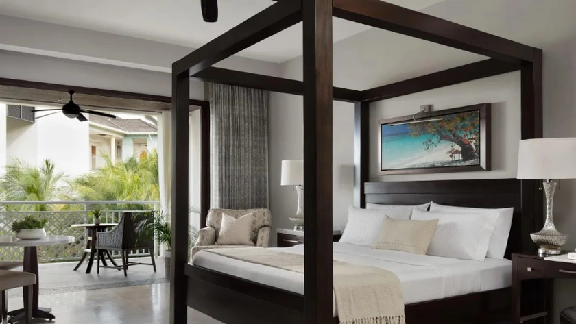 Romeo & Juliet Butler Suite with Balcony Tranquillity Soaking Tub