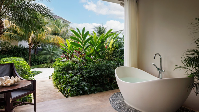 Romeo & Juliet Walkout Butlery Suite with Patio Tranquillity Soaking Tub Terrace