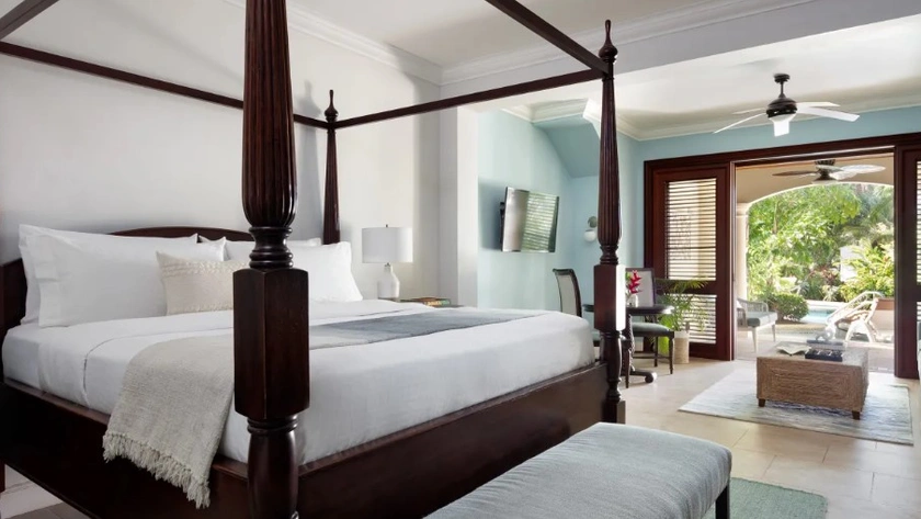 Swim-Up Crystal Lagoon Honeymoon One Bedroom Butler Suite