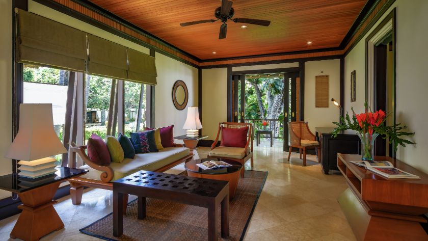 Suite Lounge