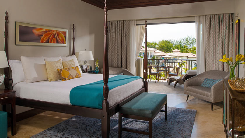 Lover's Lagoon Junior Suite with Tranquility Soaking Tub