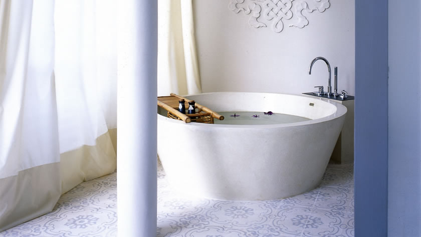 Deluxe Balcony Room - Bathroom