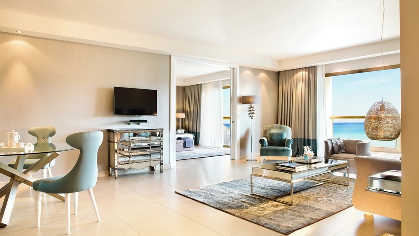 Deluxe Two Bedroom Family Suite Sea View