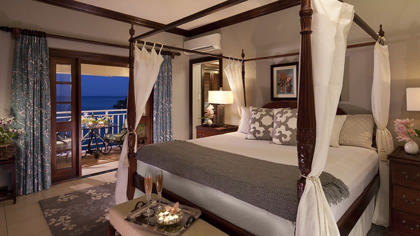 Royal Oceanfront One Bedroom Butler Suite
