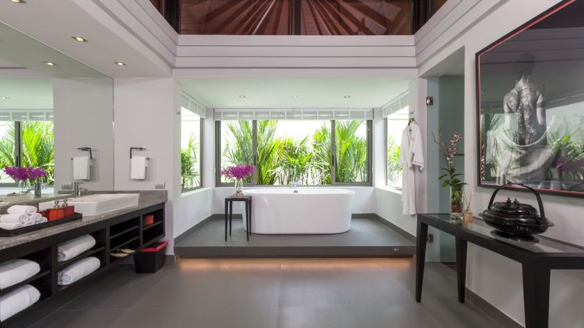 Tropical Pool Villa Bathroom