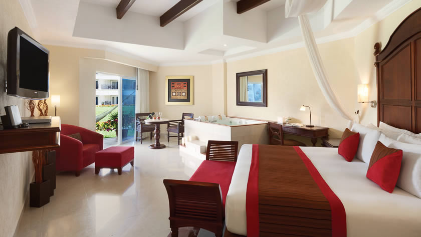 Royal Junior Suite Bedroom