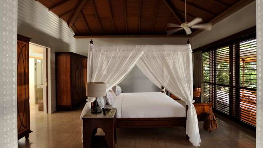 Luxury Garden Pool Villa Bedroom 