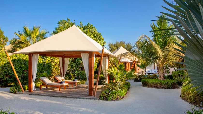 Pool Villa Cabanas