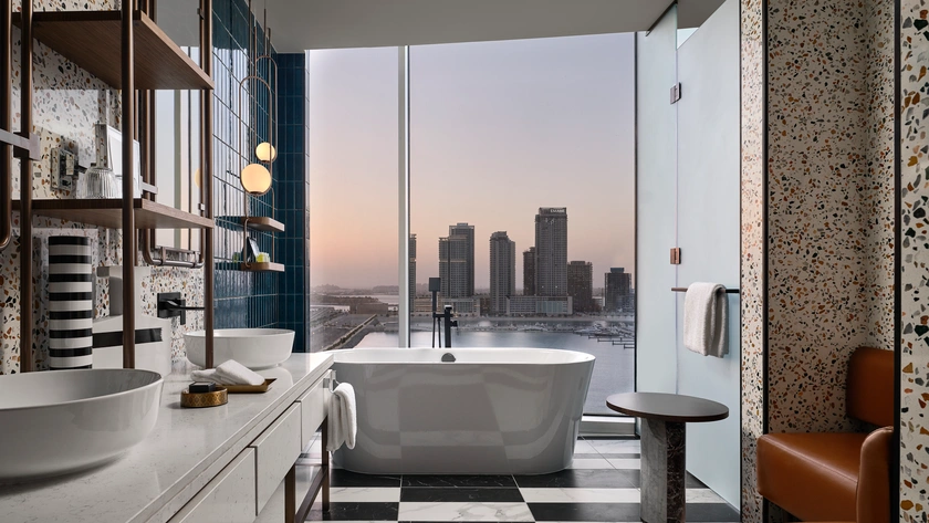 Fantastic WOW Suite Bathroom